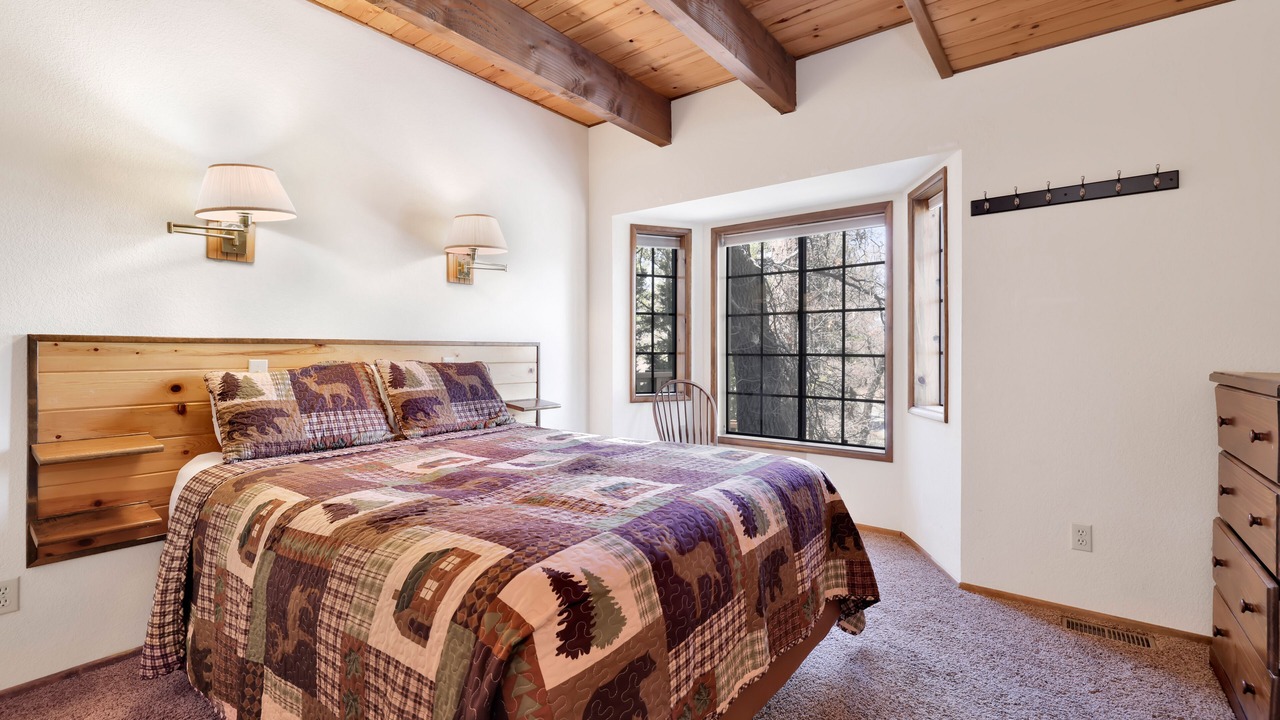 Photo of Bedroom in Upper Moonridge