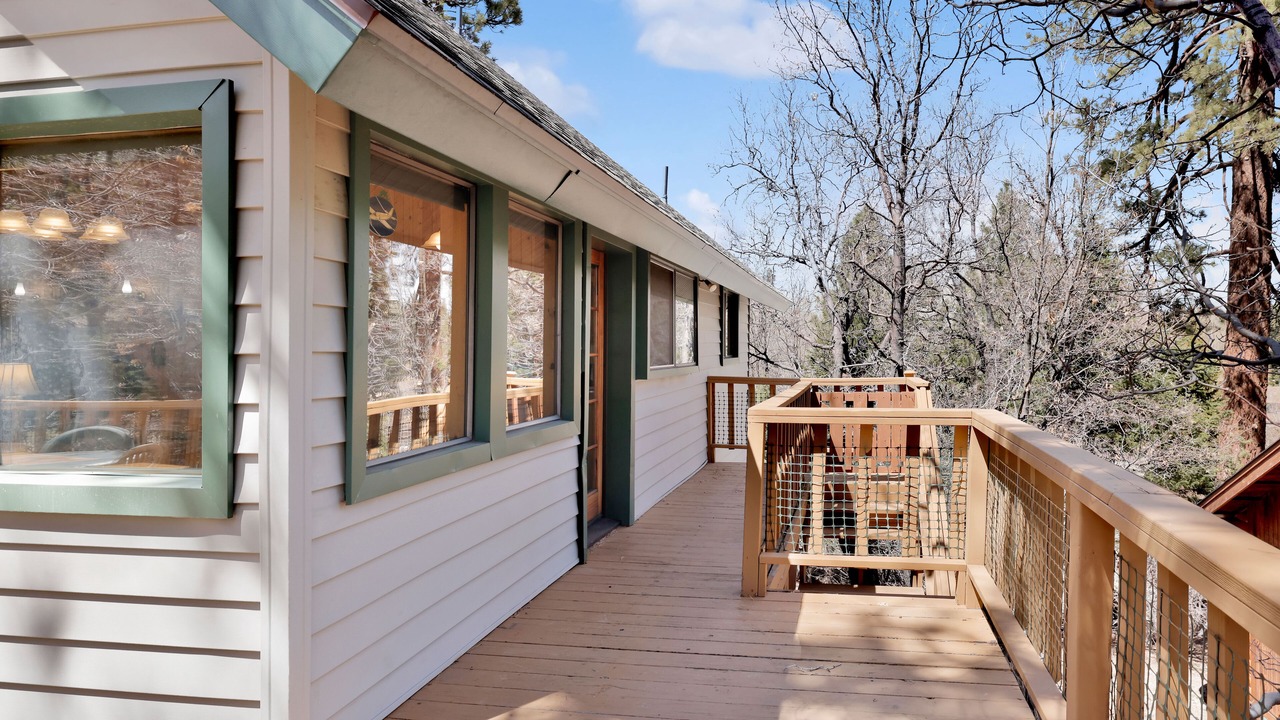Photo of Patio Balcony in Upper Moonridge