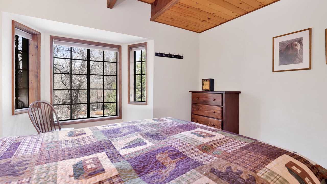 Photo of Bedroom in Upper Moonridge