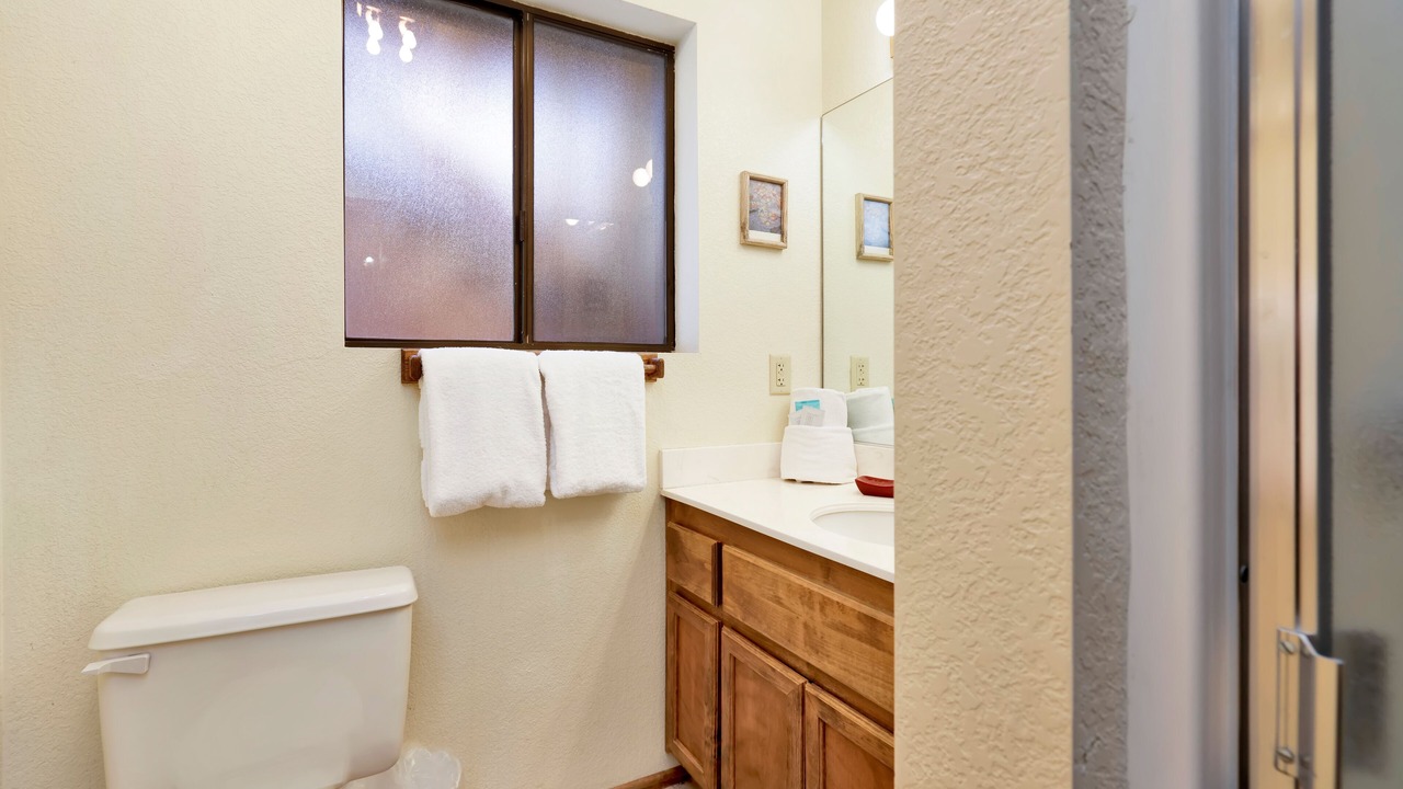 Photo of Bathroom in Upper Moonridge