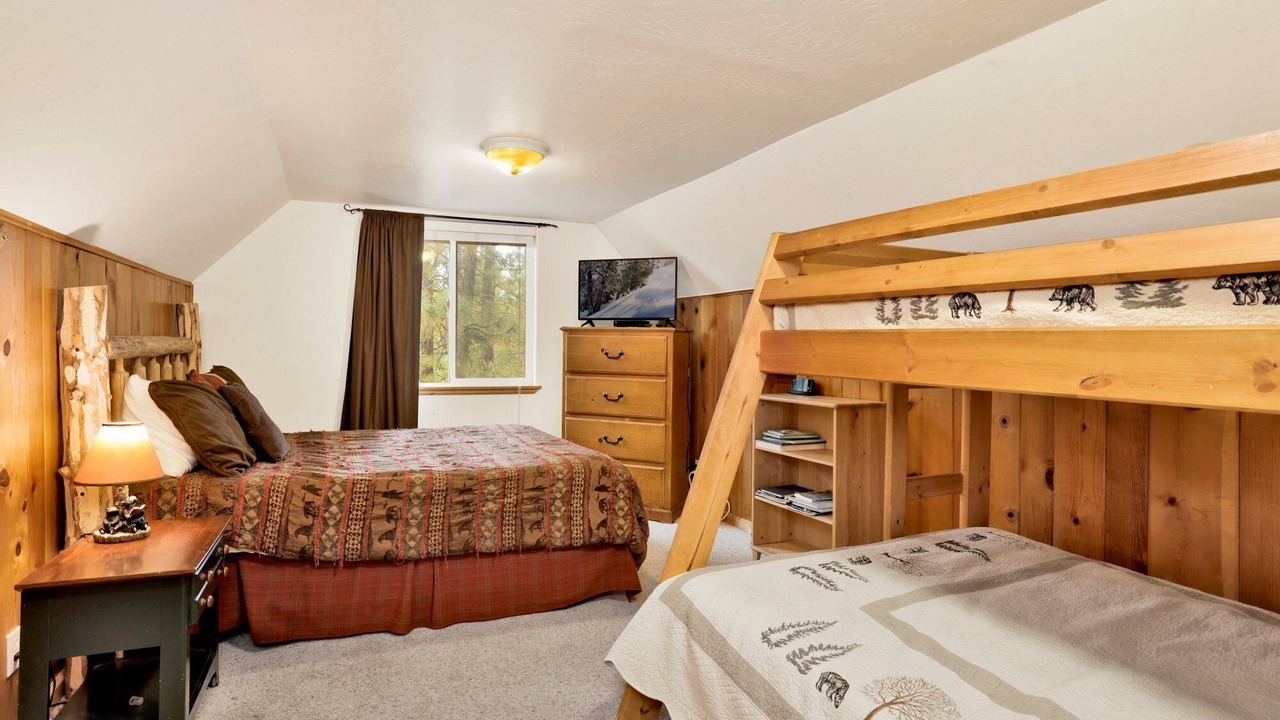 Photo of Bedroom in Big Bear