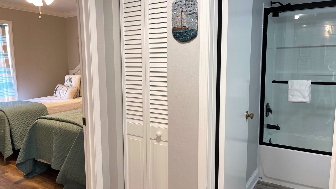 Photo of Bedroom in Orange Beach East