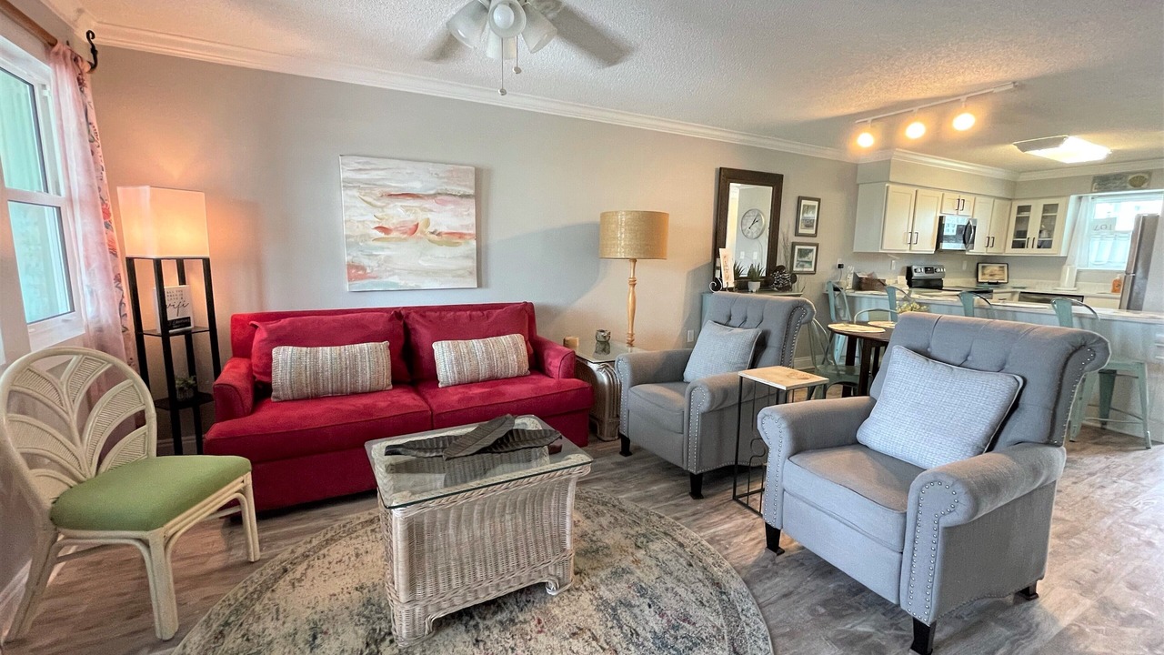 Photo of Livingroom in Orange Beach East