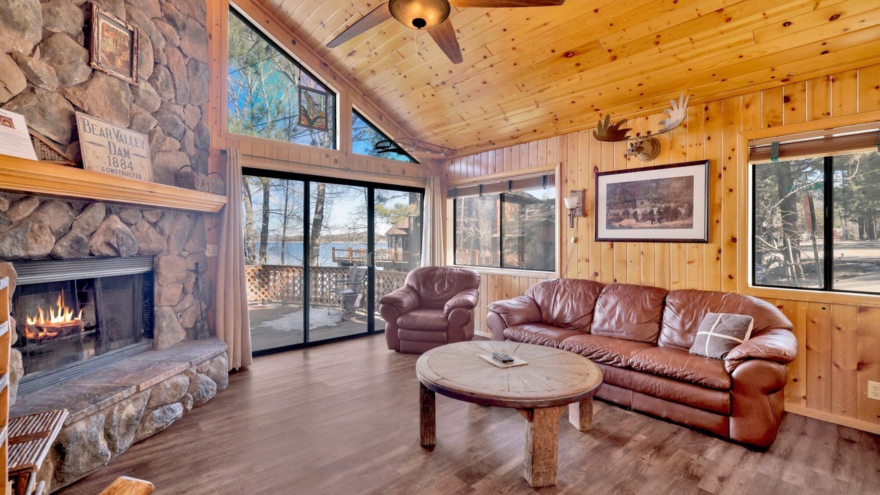 Photo of Livingroom in Big Bear Lake