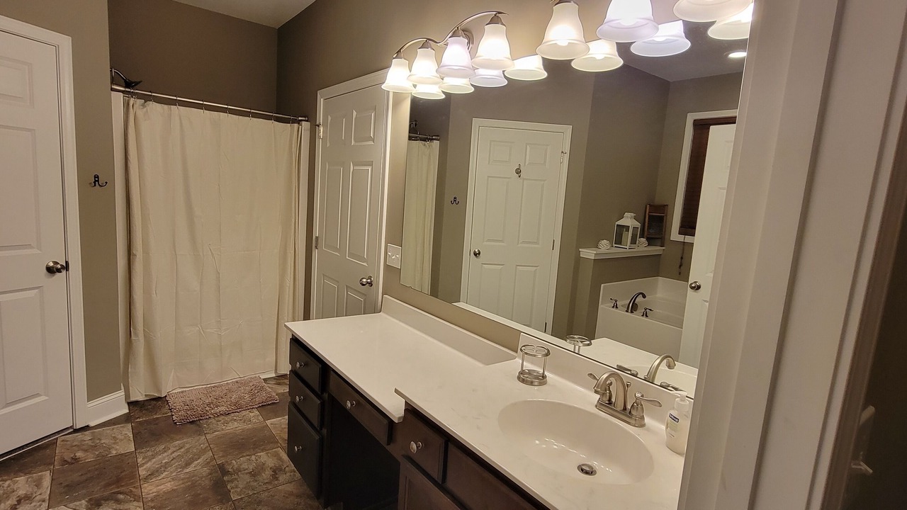Photo of Bathroom in Hendersonville