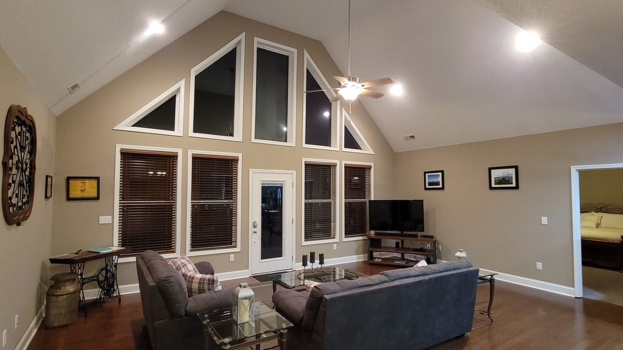 Photo of Livingroom in Hendersonville