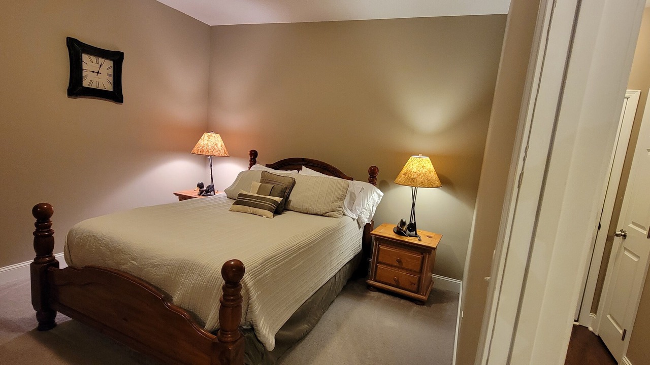 Photo of Bedroom in Hendersonville