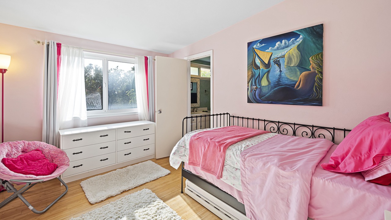 Photo of Bedroom in Westside Costa Mesa