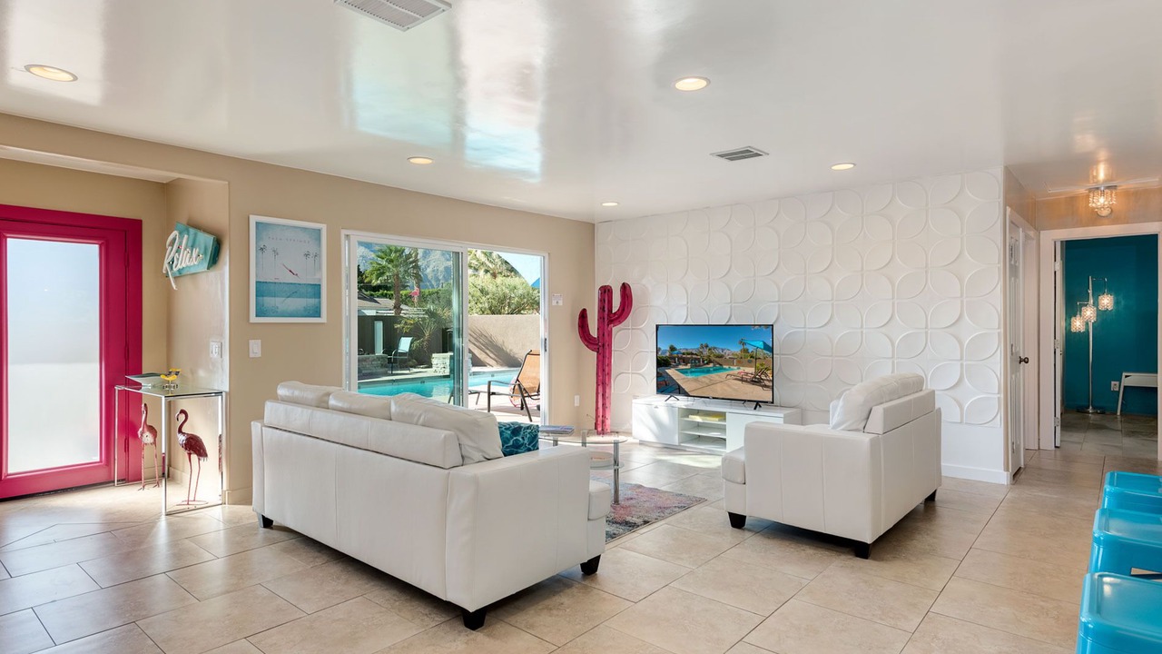 Photo of Livingroom in Desert Park Estates