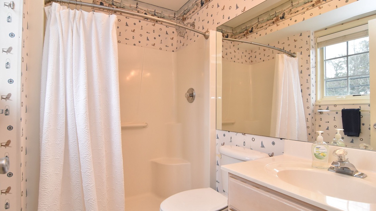 Photo of Bathroom in Rehoboth by the Sea
