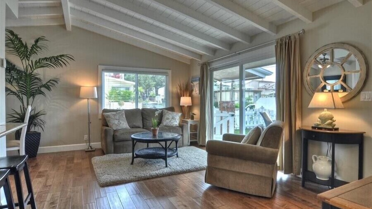 Photo of Livingroom in Corona del Mar