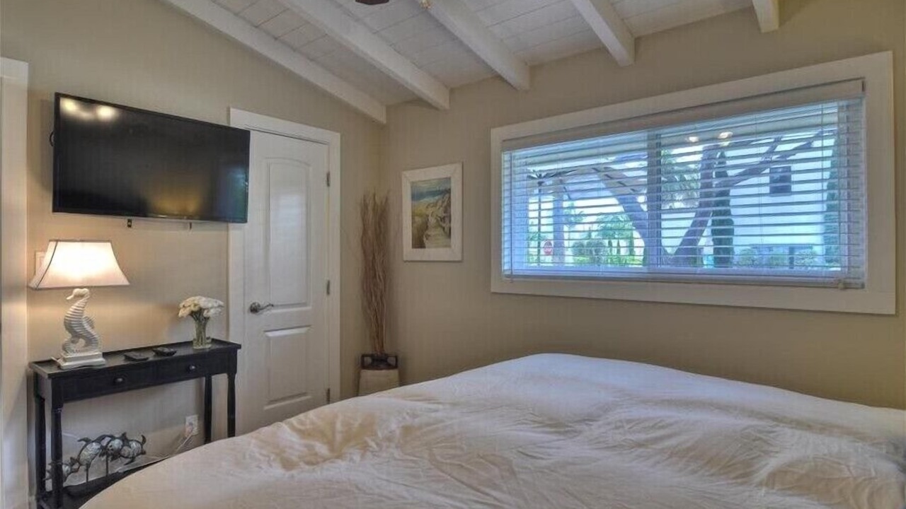 Photo of Bedroom in Corona del Mar