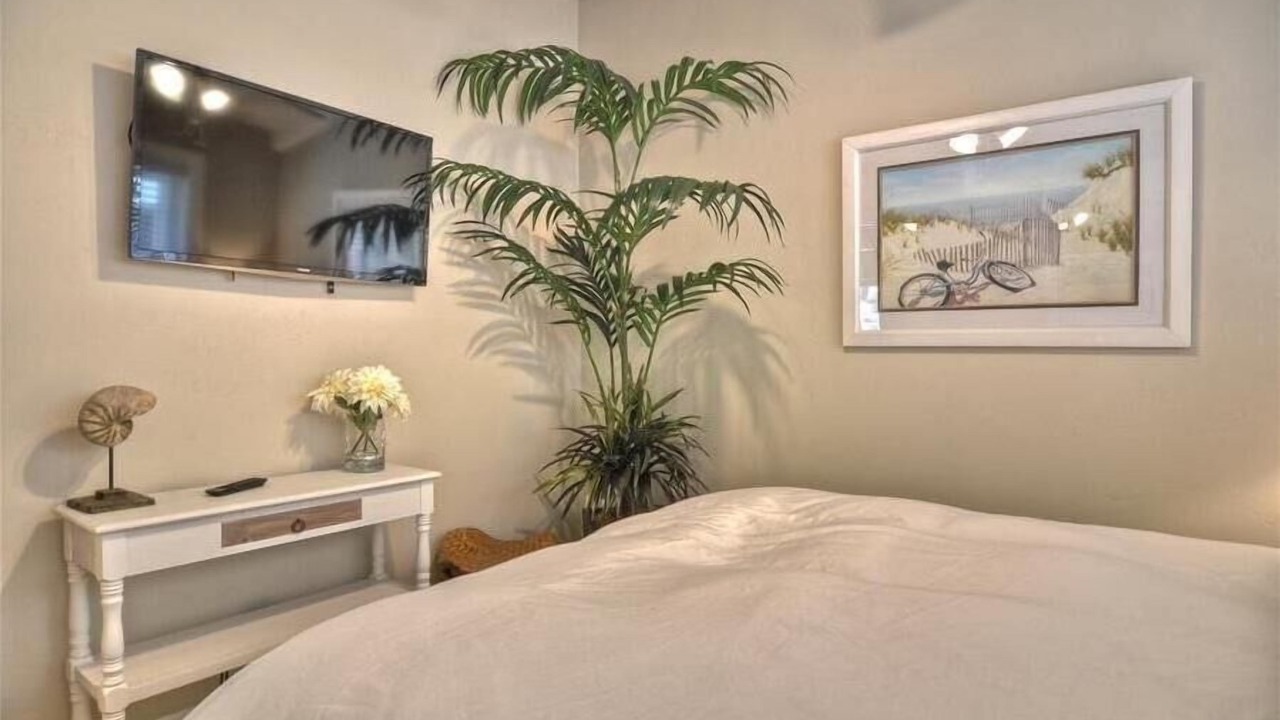 Photo of Bedroom in Corona del Mar