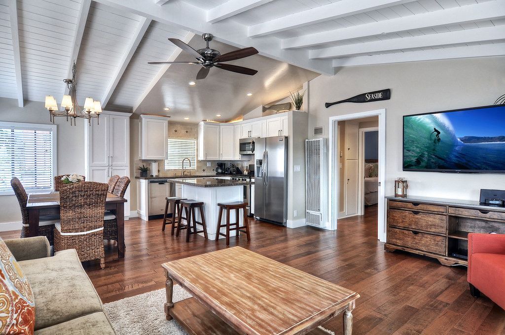 Photo of Livingroom in Corona del Mar