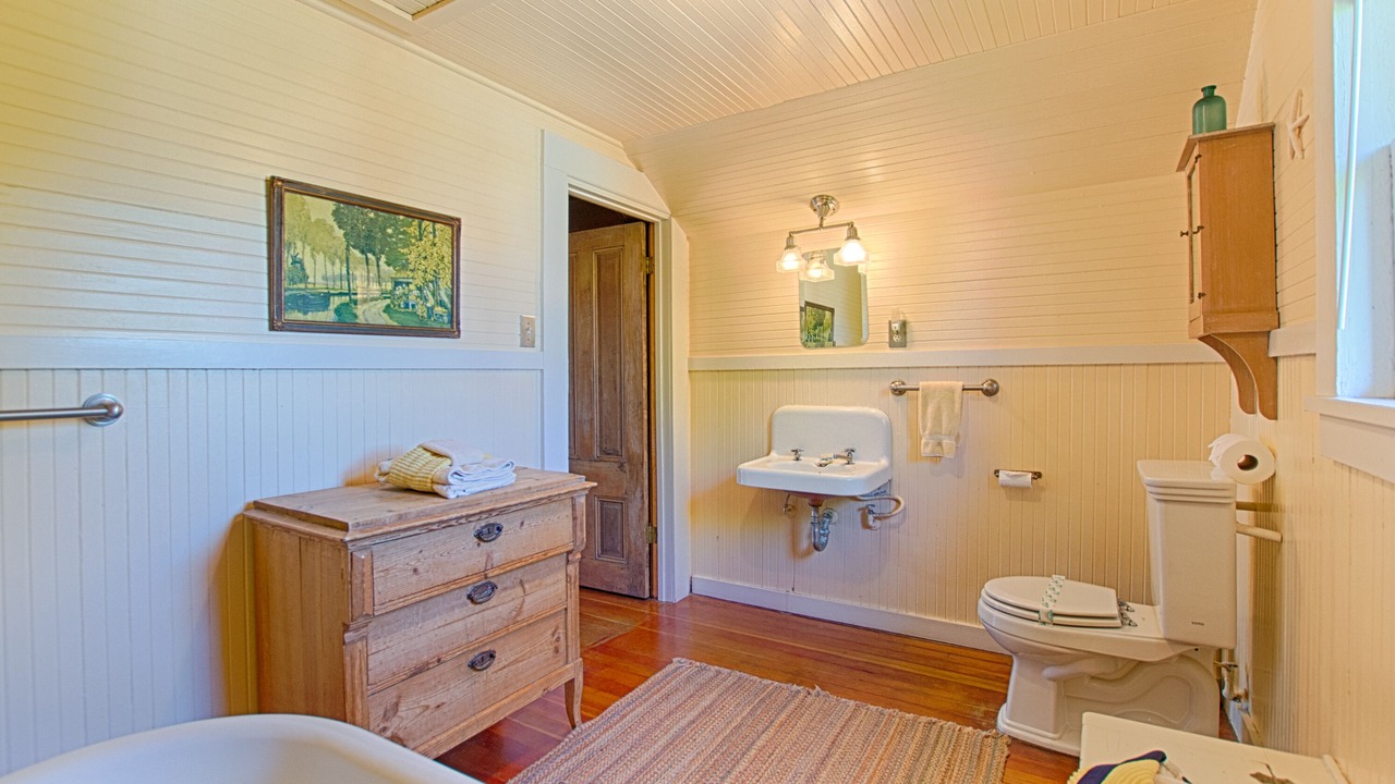 Photo of Bathroom in Seabright