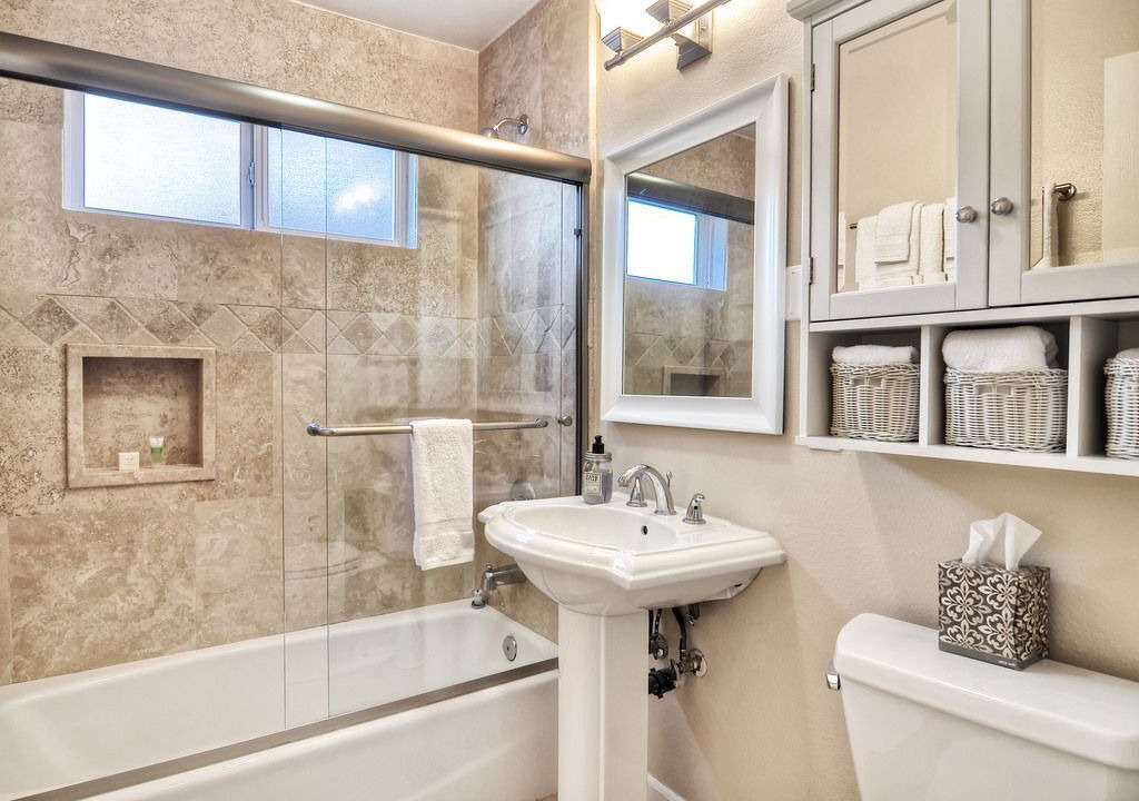 Photo of Bathroom in Corona del Mar