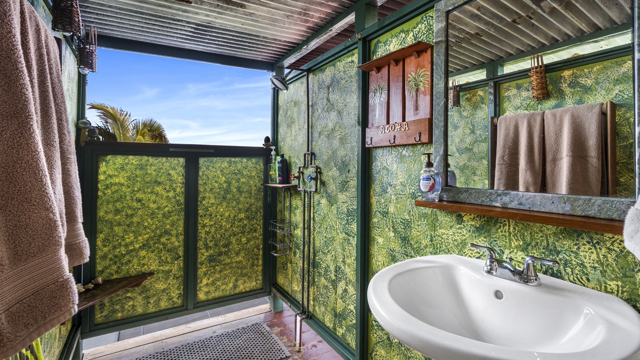 Photo of Bathroom in Captain Cook