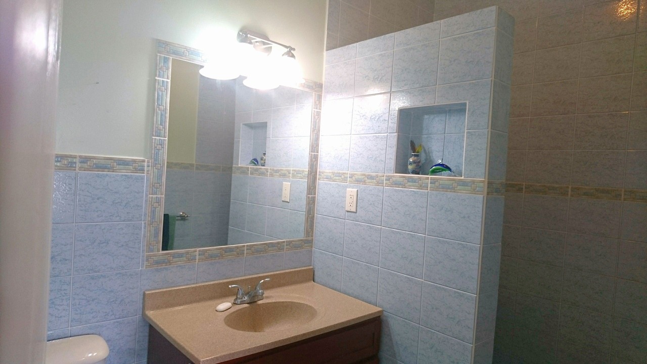 Photo of Bathroom in Bahama Reef