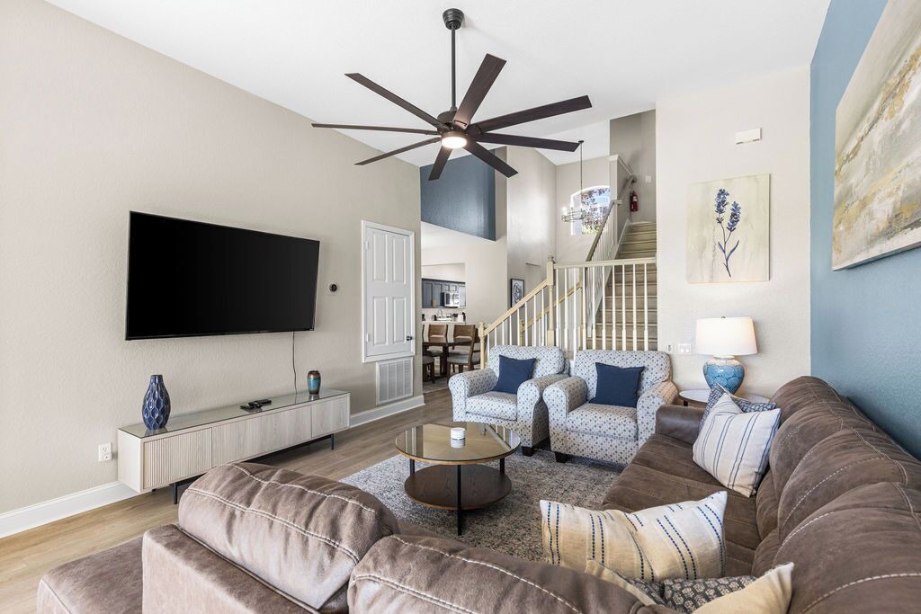 Photo of Livingroom in Windsor Hills