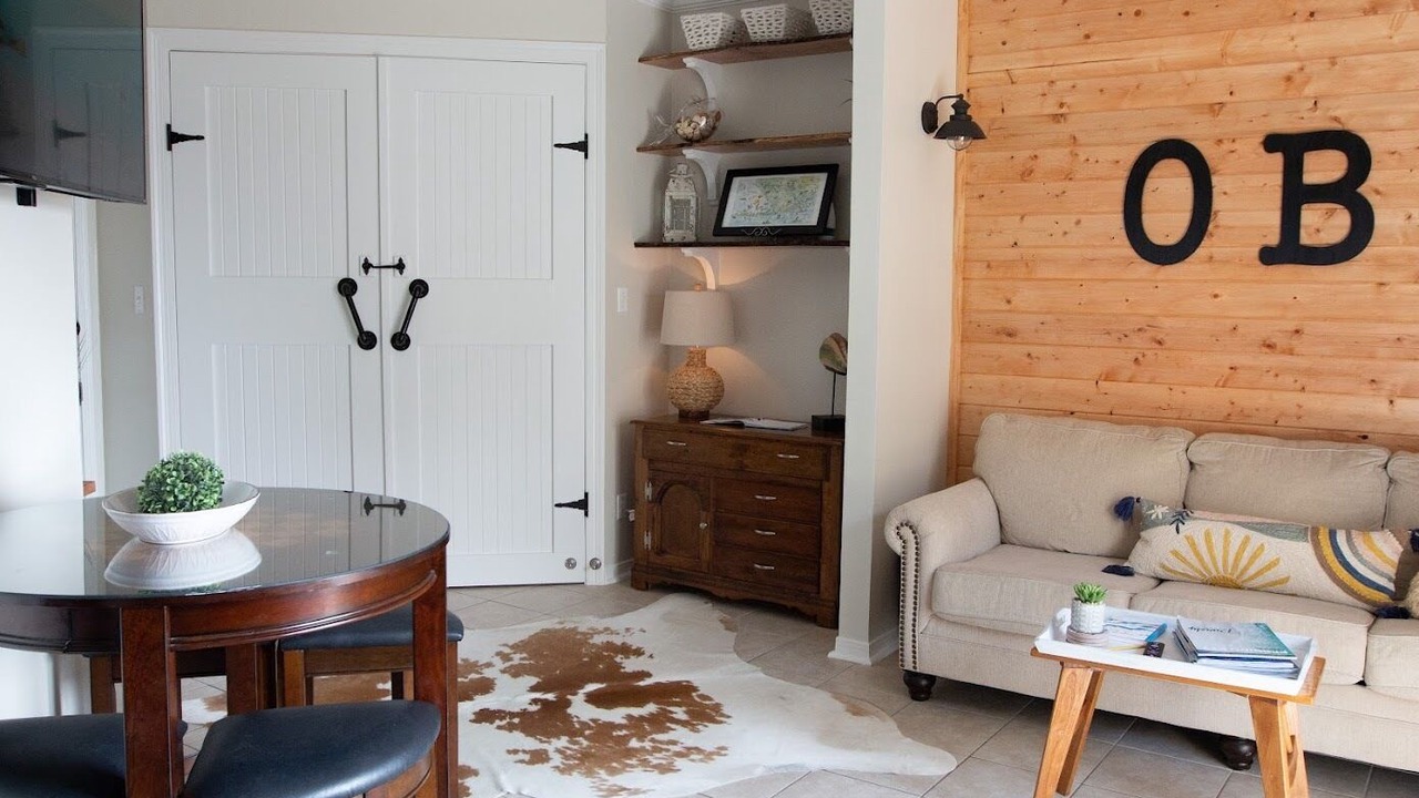 Photo of Livingroom in Orange Beach East