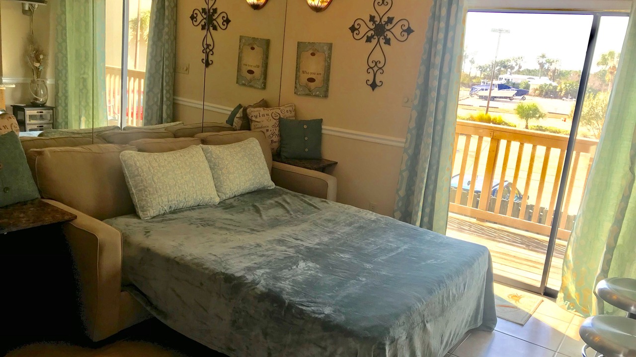 Photo of Bedroom in Orange Beach East