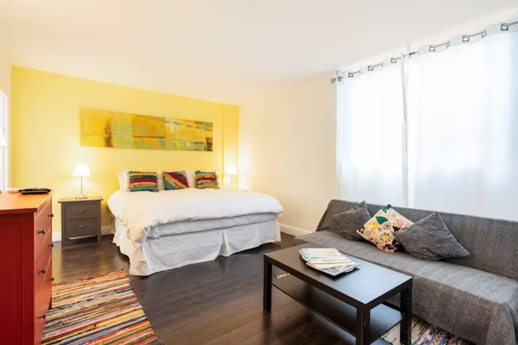 Photo of Bedroom in Hollywood South Central Beach
