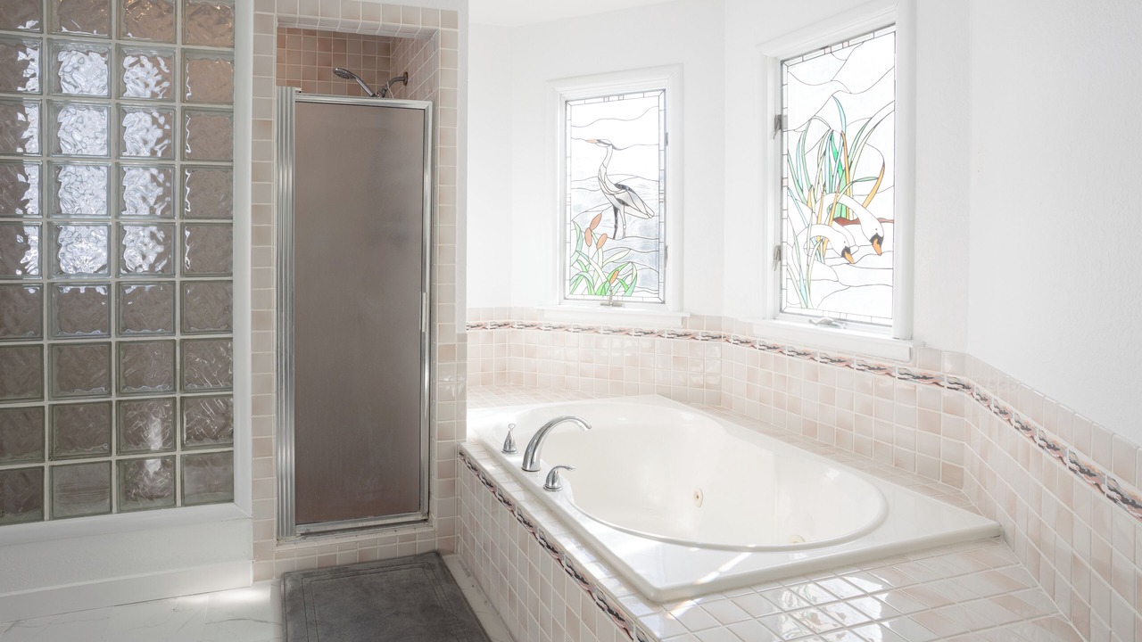 Photo of Bathroom in Monteray Shores