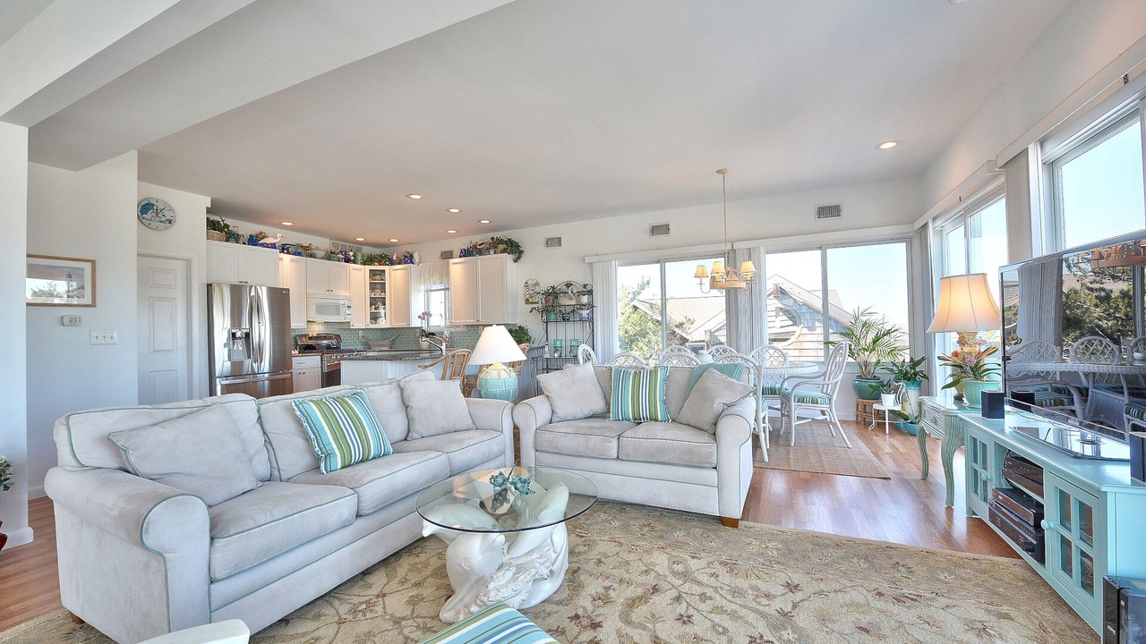 Photo of Livingroom in Harvey Cedars