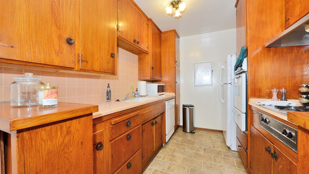 Photo of Kitchen in Beachwood Canyon