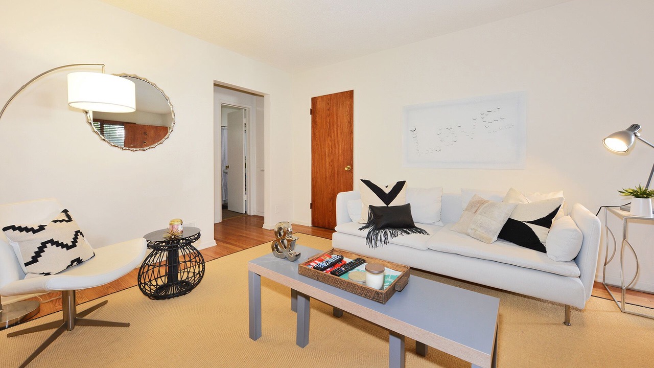 Photo of Livingroom in Beachwood Canyon