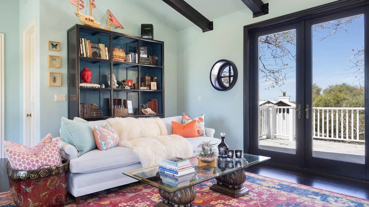 Photo of Livingroom in Malibu