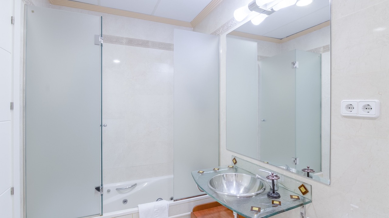 Photo of Bathroom in Sol