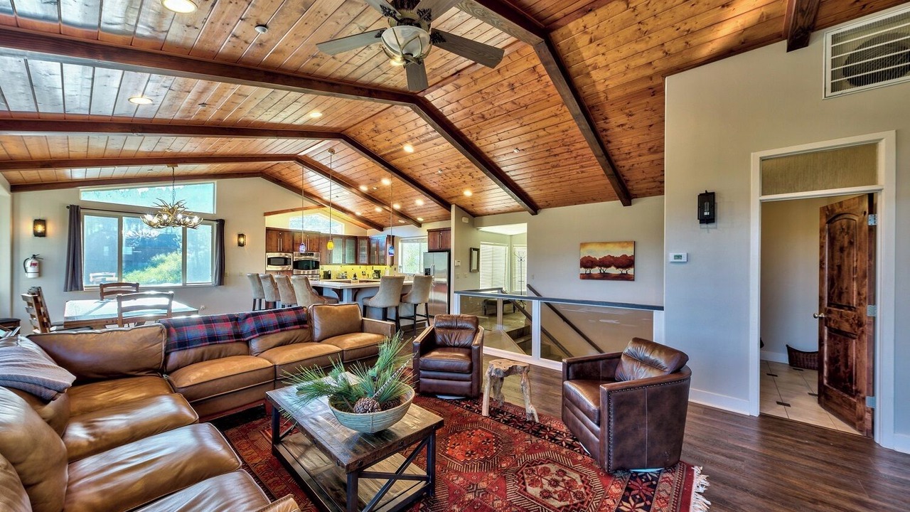 Photo of Livingroom in South Lake Tahoe
