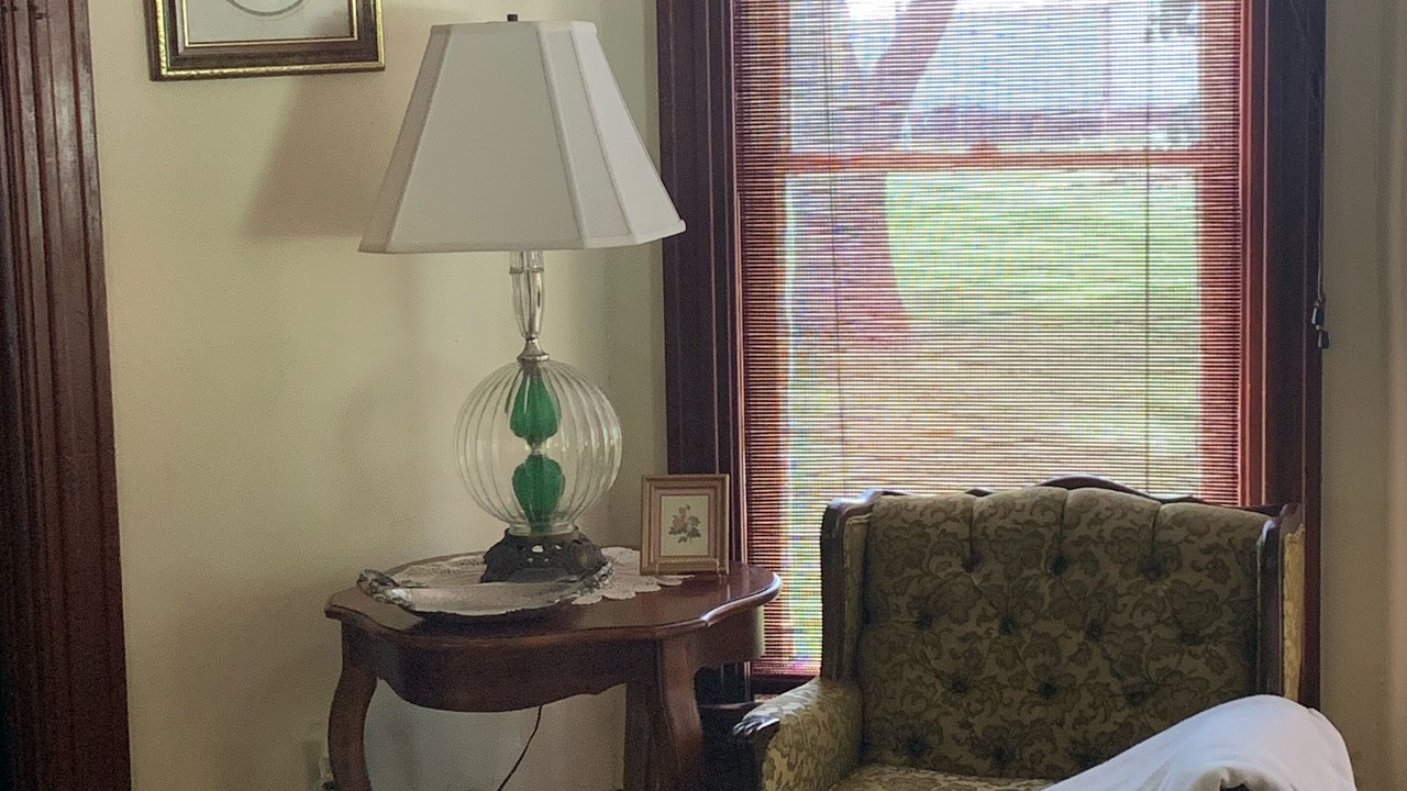 Photo of Livingroom in Dexter