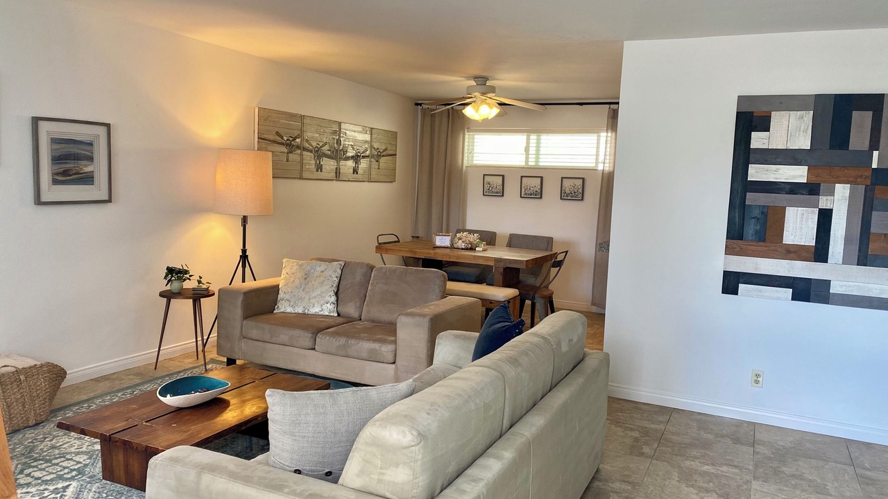 Photo of Livingroom in Crown Point