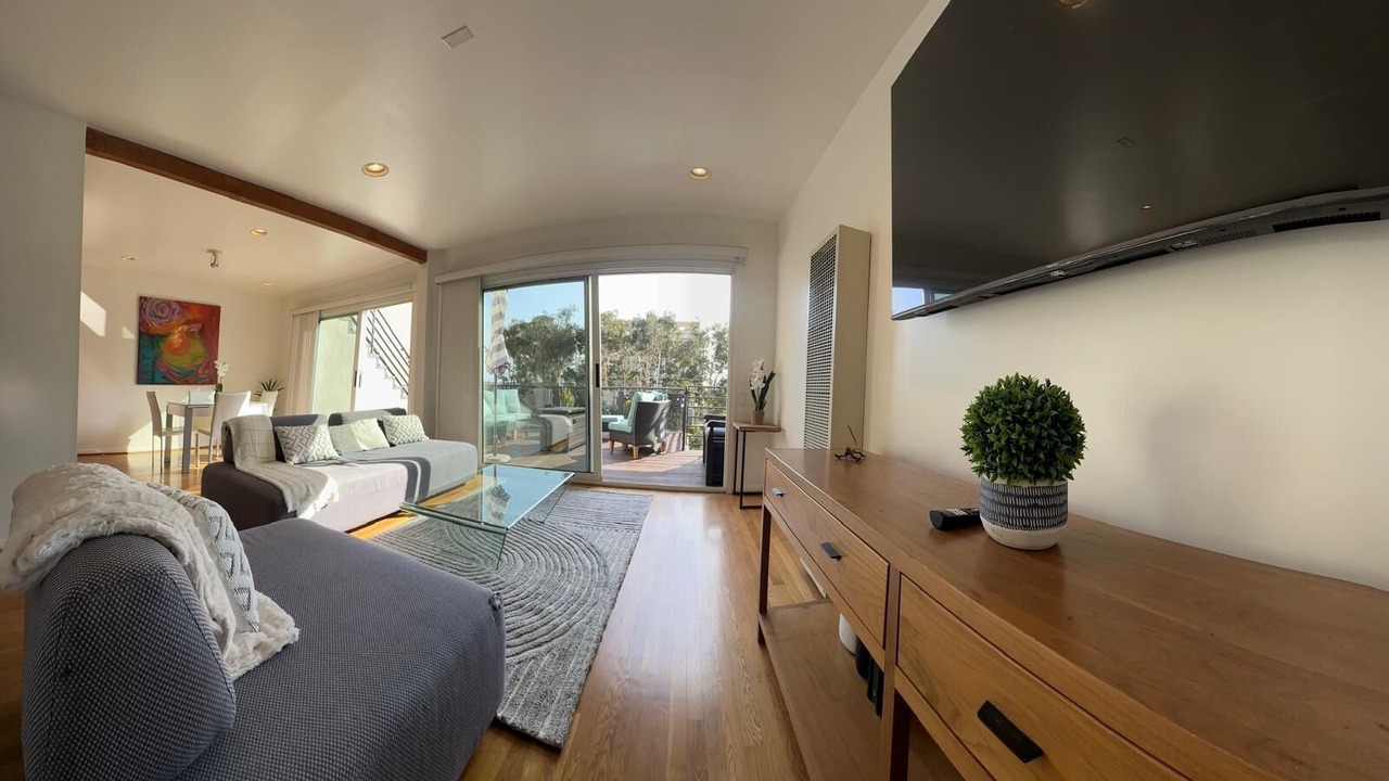 Photo of Livingroom in Playa Del Rey
