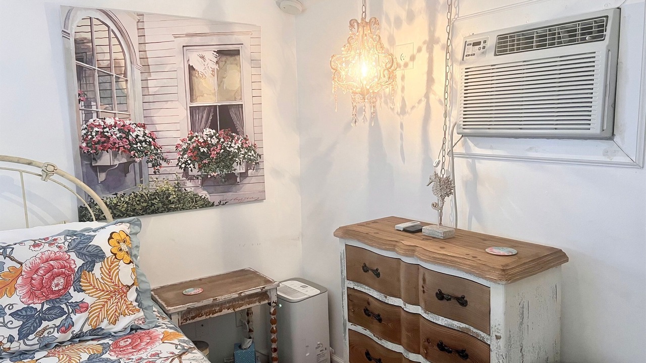 Photo of Bedroom in Gulfport