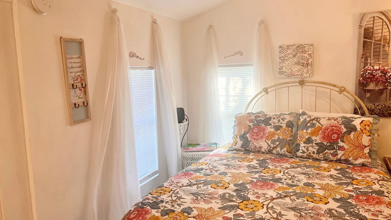 Photo of Bedroom in Gulfport