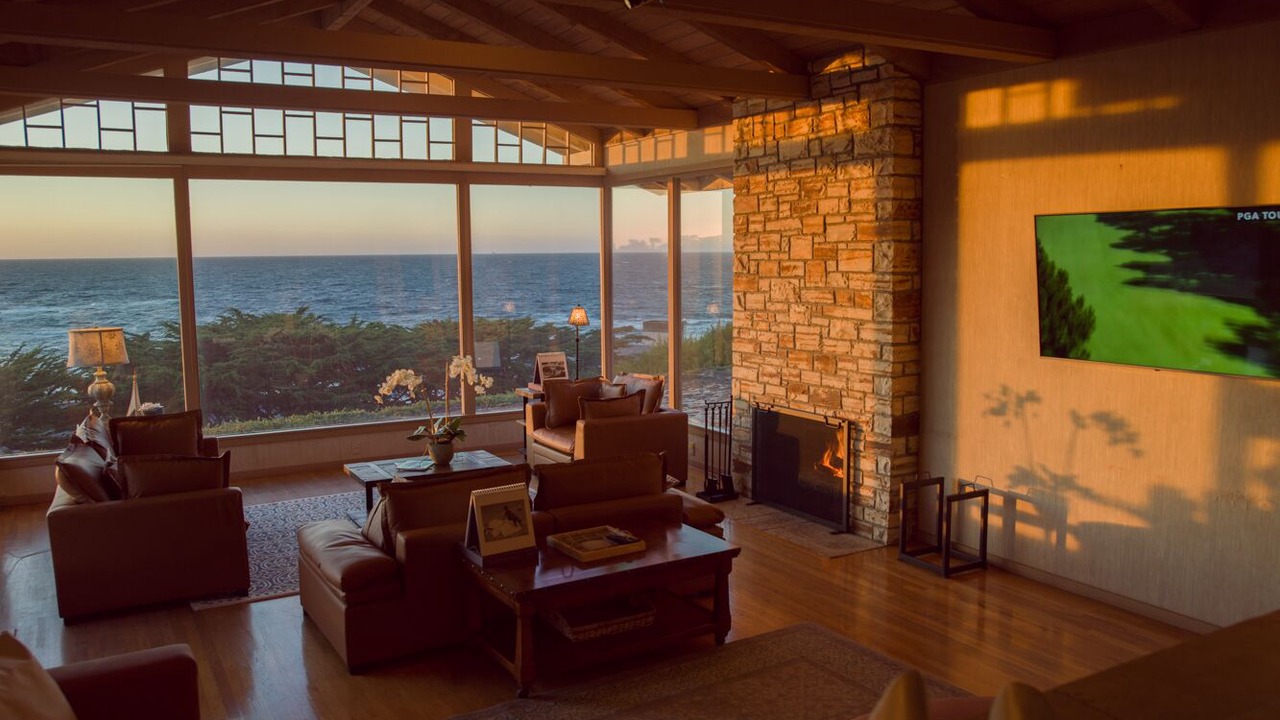 Photo of Livingroom in Del Monte Forest