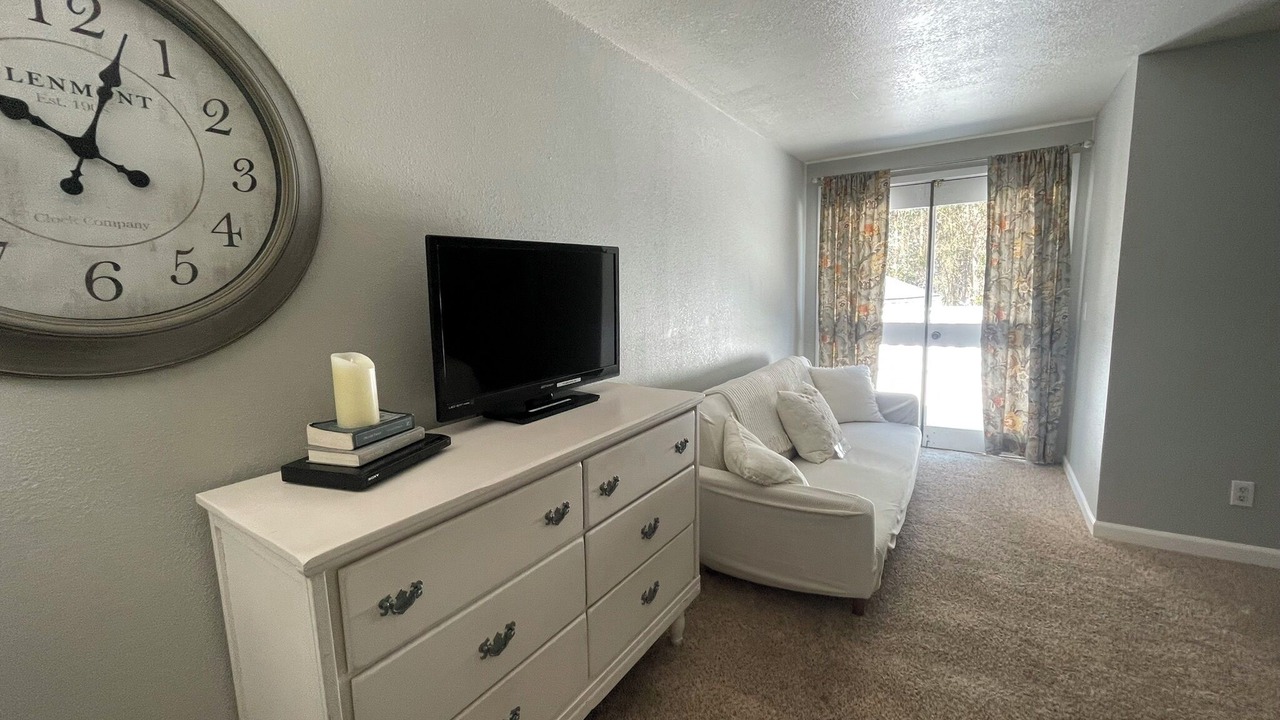Photo of Livingroom in Callender