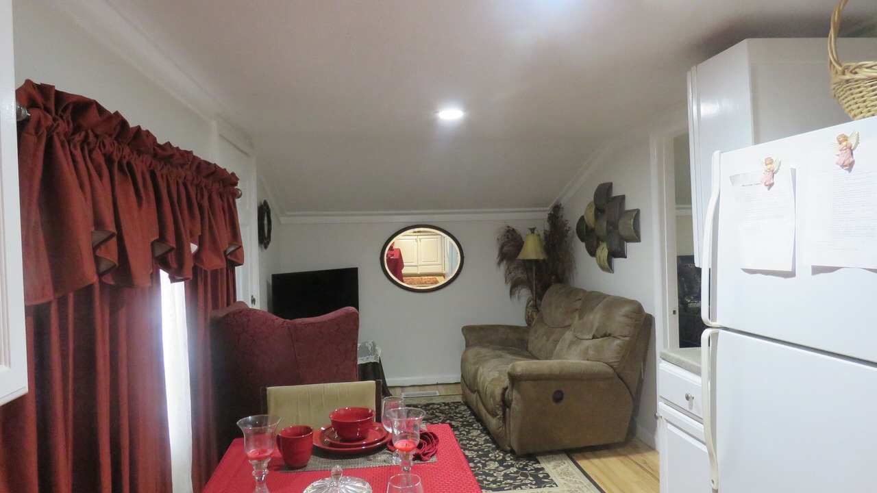 Photo of Livingroom in Candler