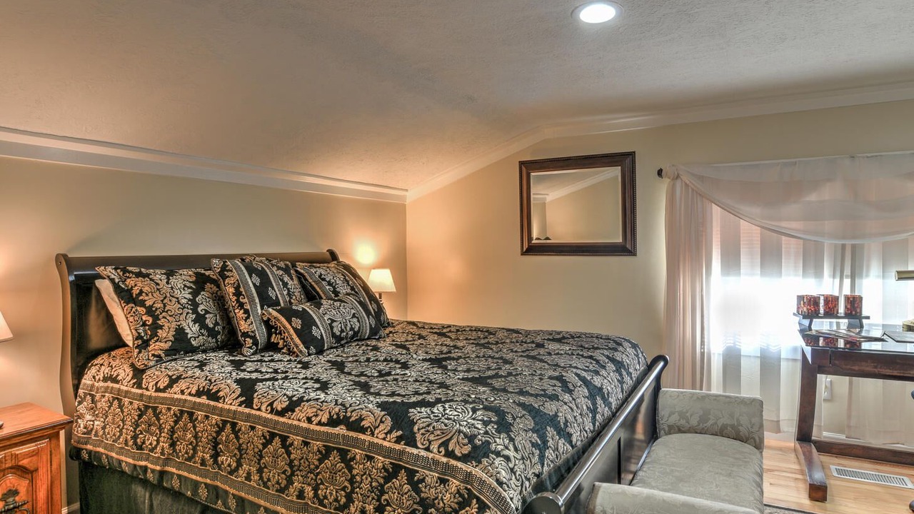 Photo of Bedroom in Candler