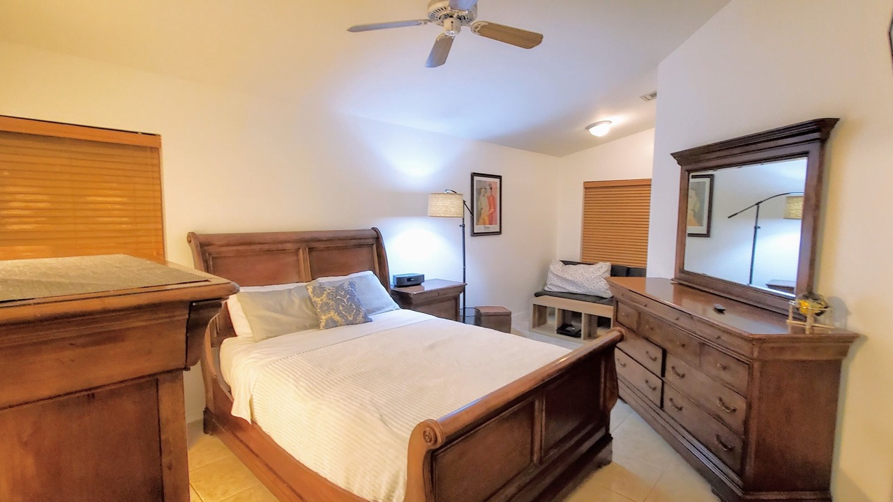 Photo of Bedroom in Pembroke Pines