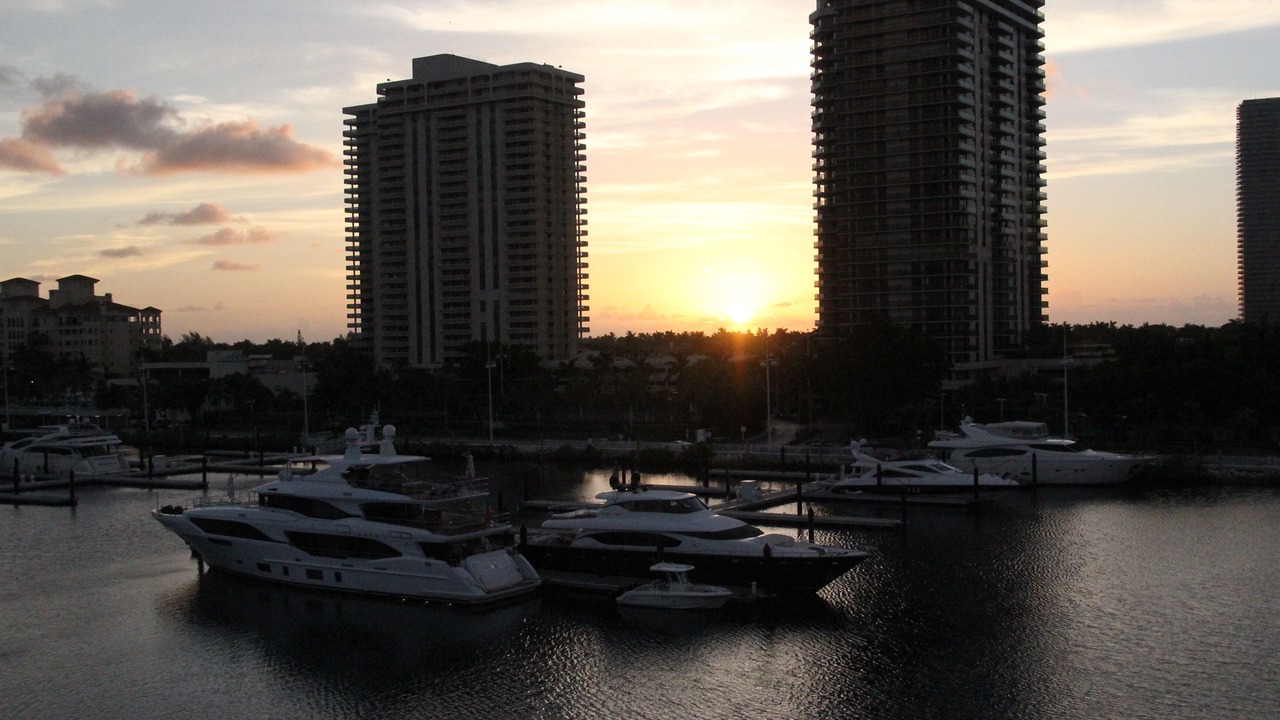 Photo of Others in Aventura