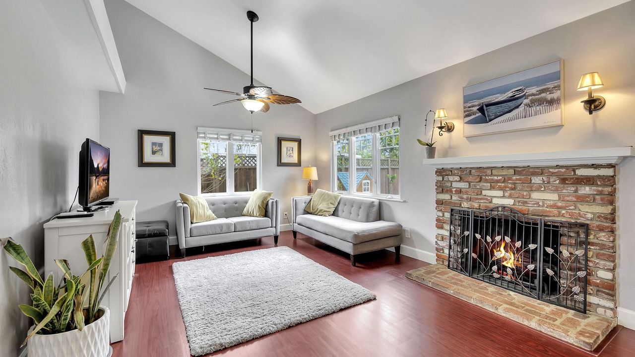 Photo of Livingroom in Westside Costa Mesa