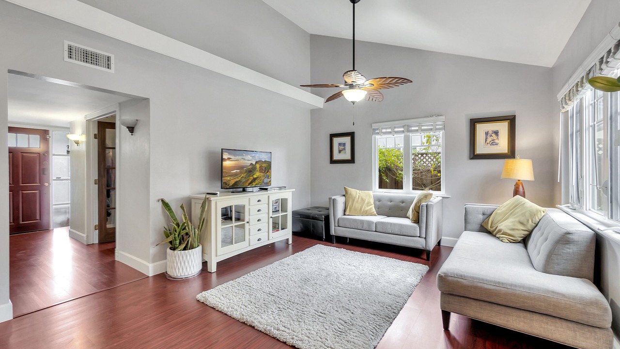 Photo of Livingroom in Westside Costa Mesa