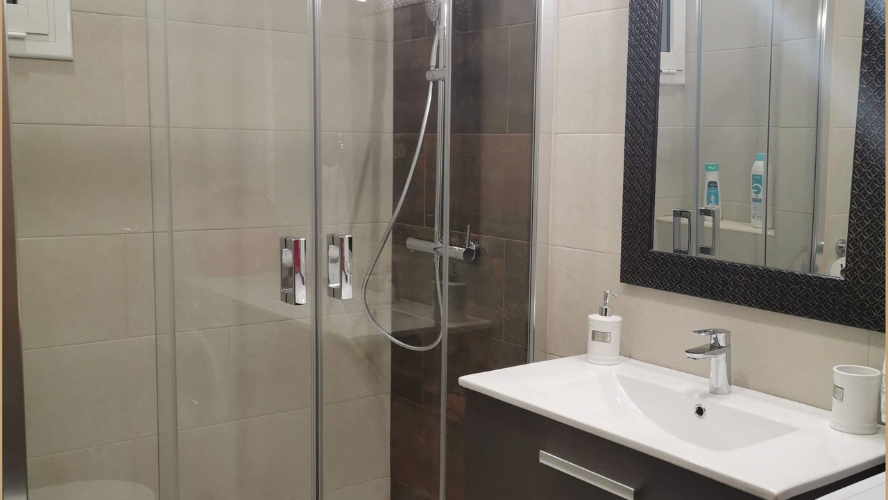Photo of Bathroom in El Poble-sec