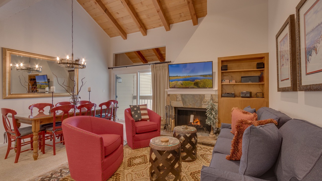 Photo of Livingroom in Carnelian Woods