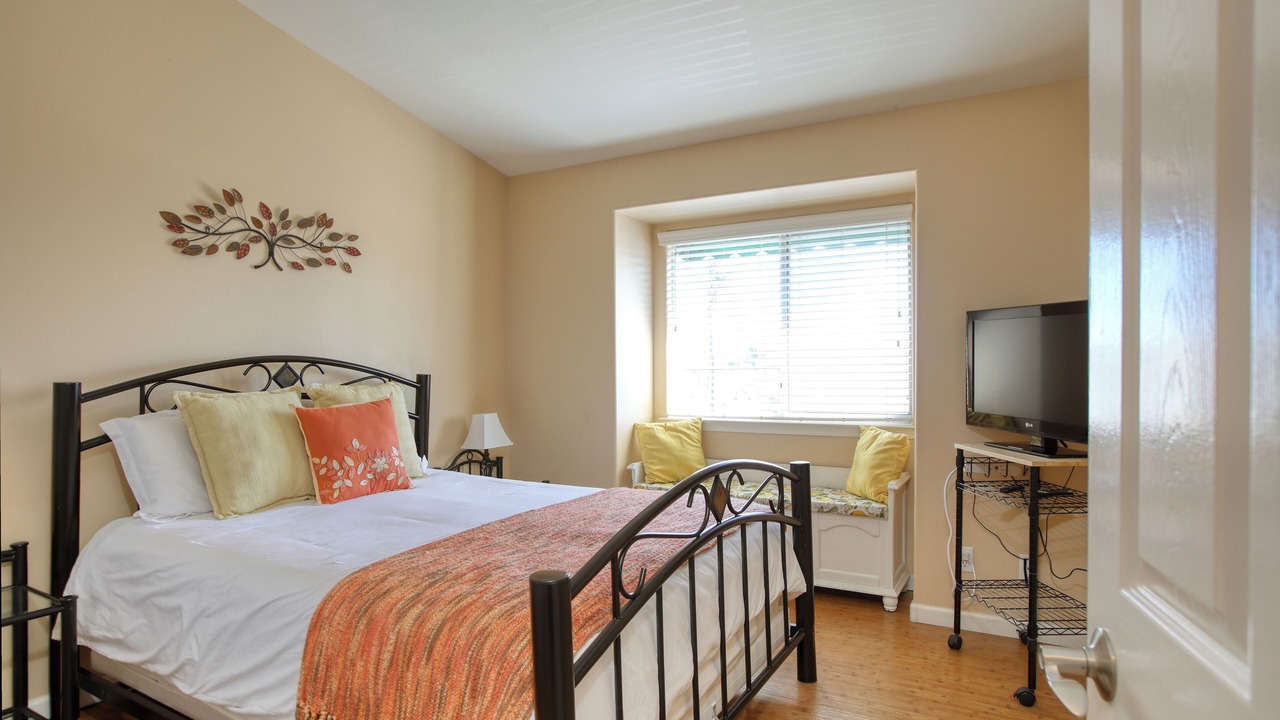Photo of Bedroom in Downtown