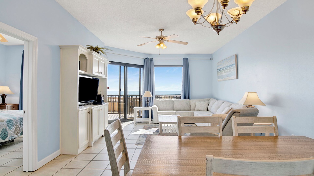 Photo of Livingroom in Orange Beach East